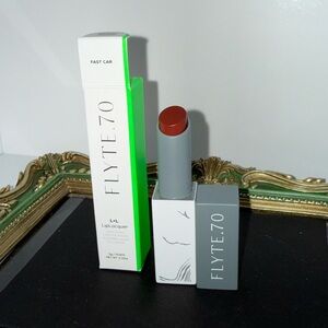 Flute.70 Lip Lacquer Shade Fast Car